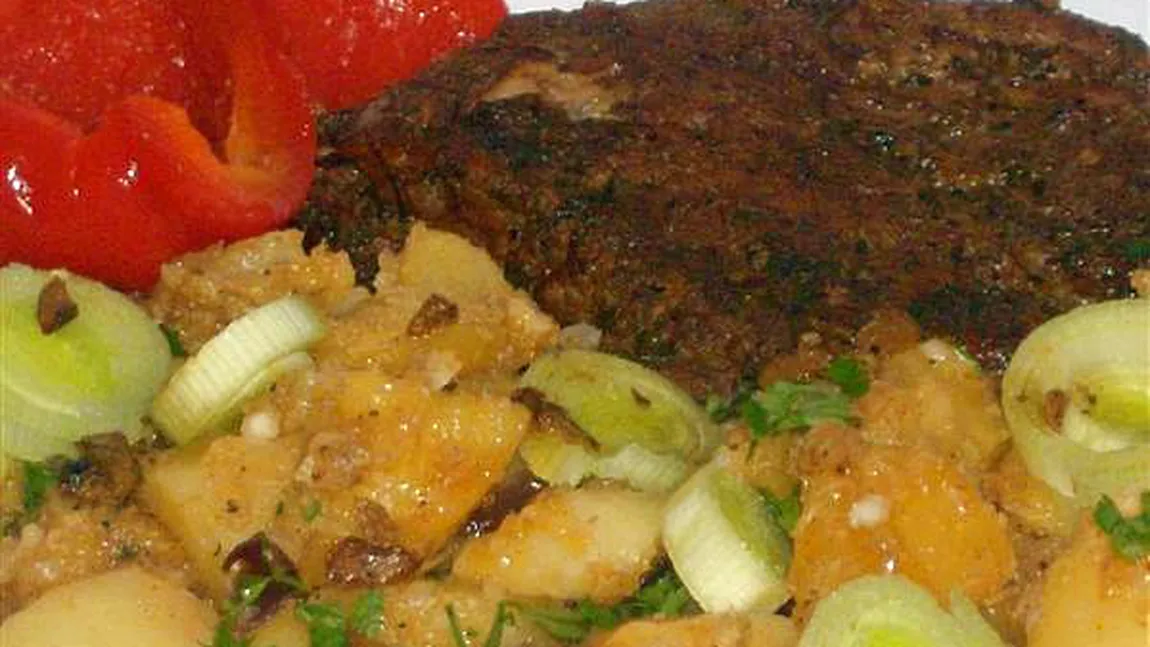 REŢETA ZILEI: Cartofi ţarănesti cu carne porc