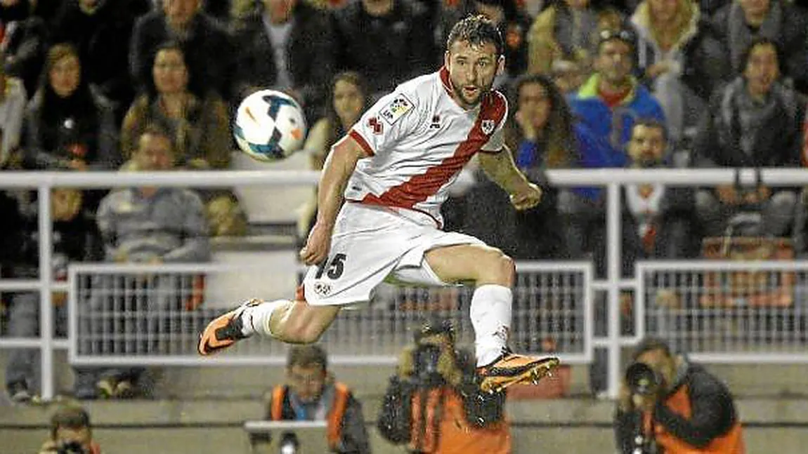 Răzvan Raţ şi-a reziliat contractul cu Rayo Vallecano. Unde va continua la 36 DE ANI