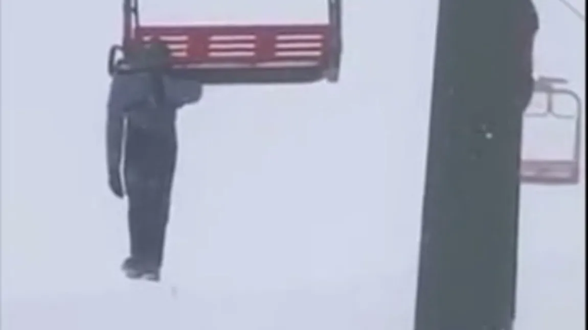 Femeie atârnată de telescaun, scene şocante VIDEO
