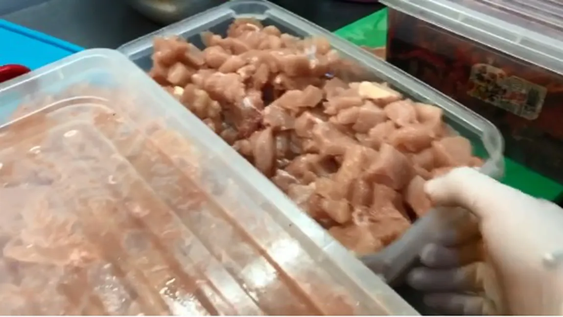Restaurant chinezesc din Constanţa, închis de Protecţia Consumatorilor. Vezi ce au găsit inspectorii în urma unui control