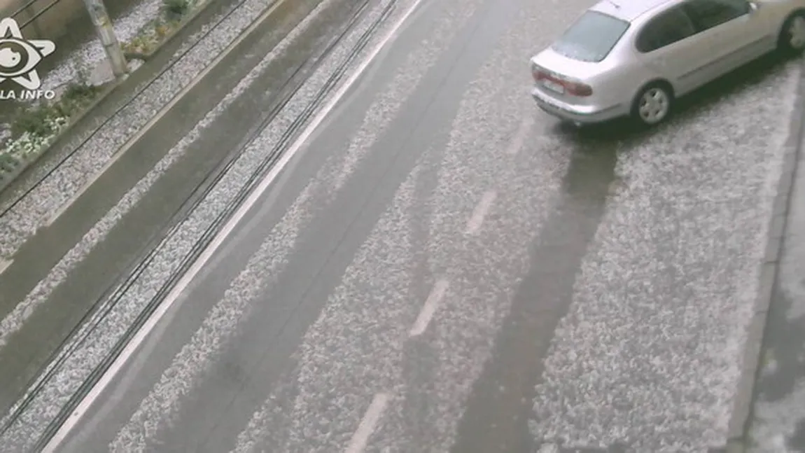 Circulaţie îngreunată pe A4 Agigea-Ovidiu din cauza ploii cu grindină