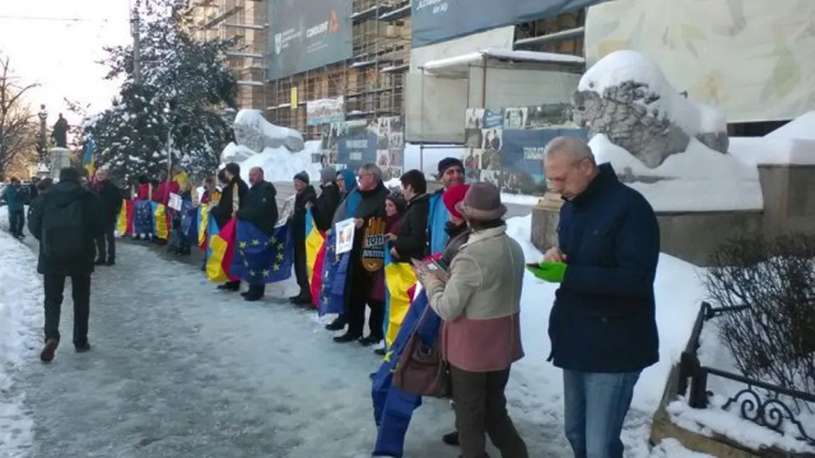 Protest împotriva ministrului Justiţiei, la Universitatea din Iaşi: 