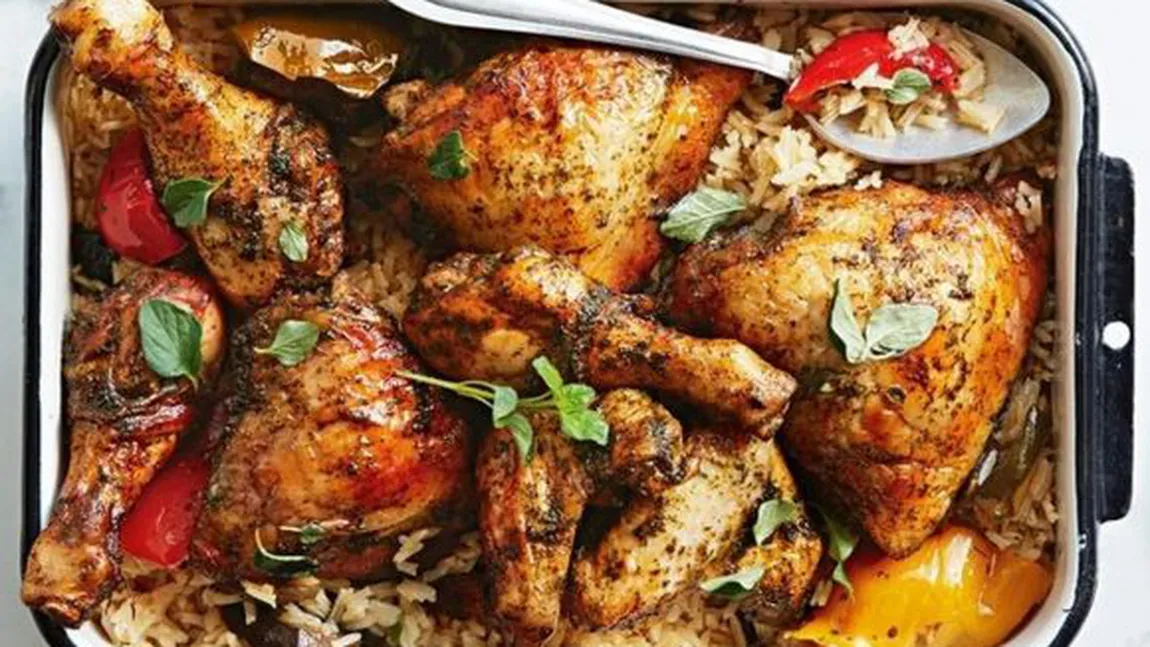 Pulpe de pui cu orez şi legume