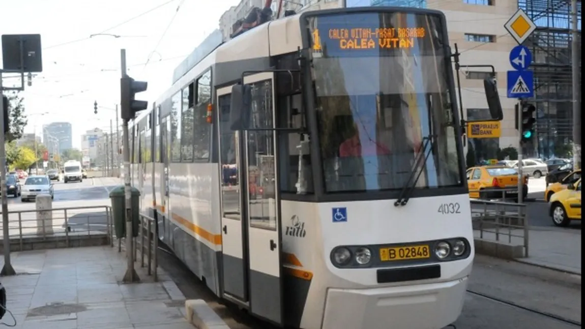 Două linii de tramvai din Capitală vor avea garduri de delimitare pe mijlocul străzii