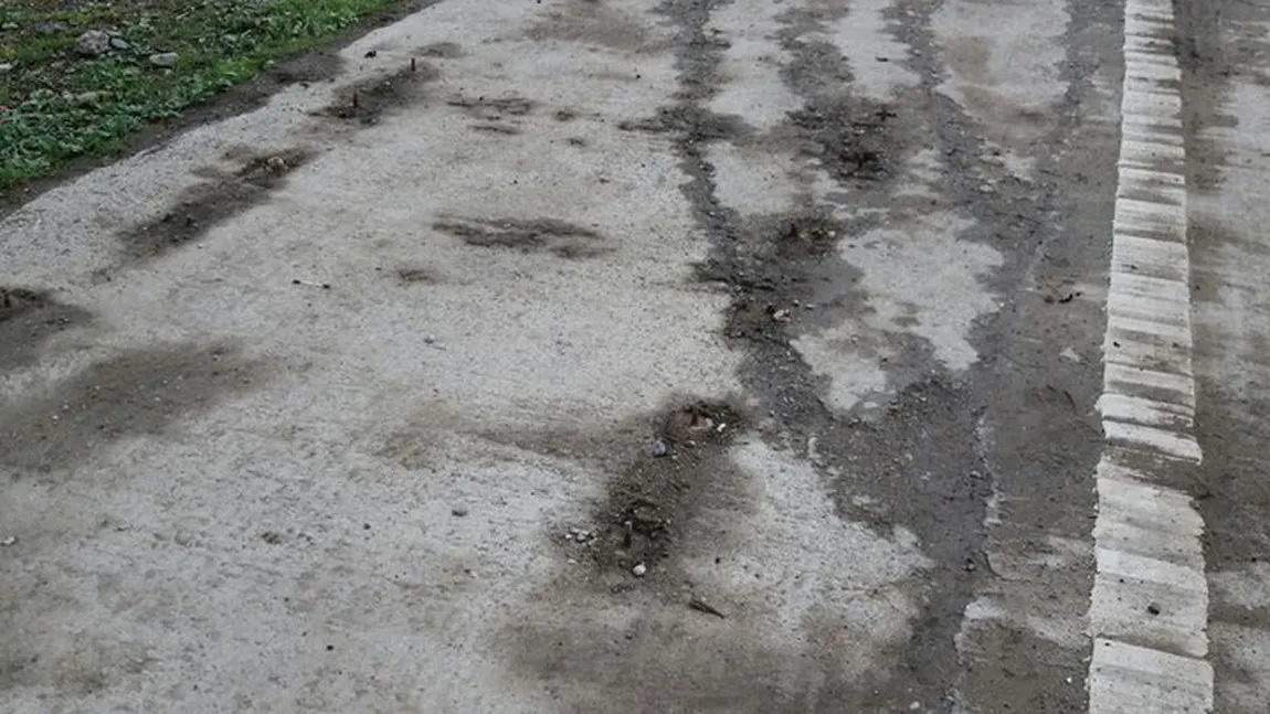 Parcare furată în întregime. Hoţii au luat totul: băncile, masa, coşurile de gunoi, până şi elementele din fier forjat