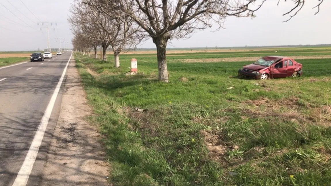 O tânără de 18 ani a răsturnat cu maşina pe DN71