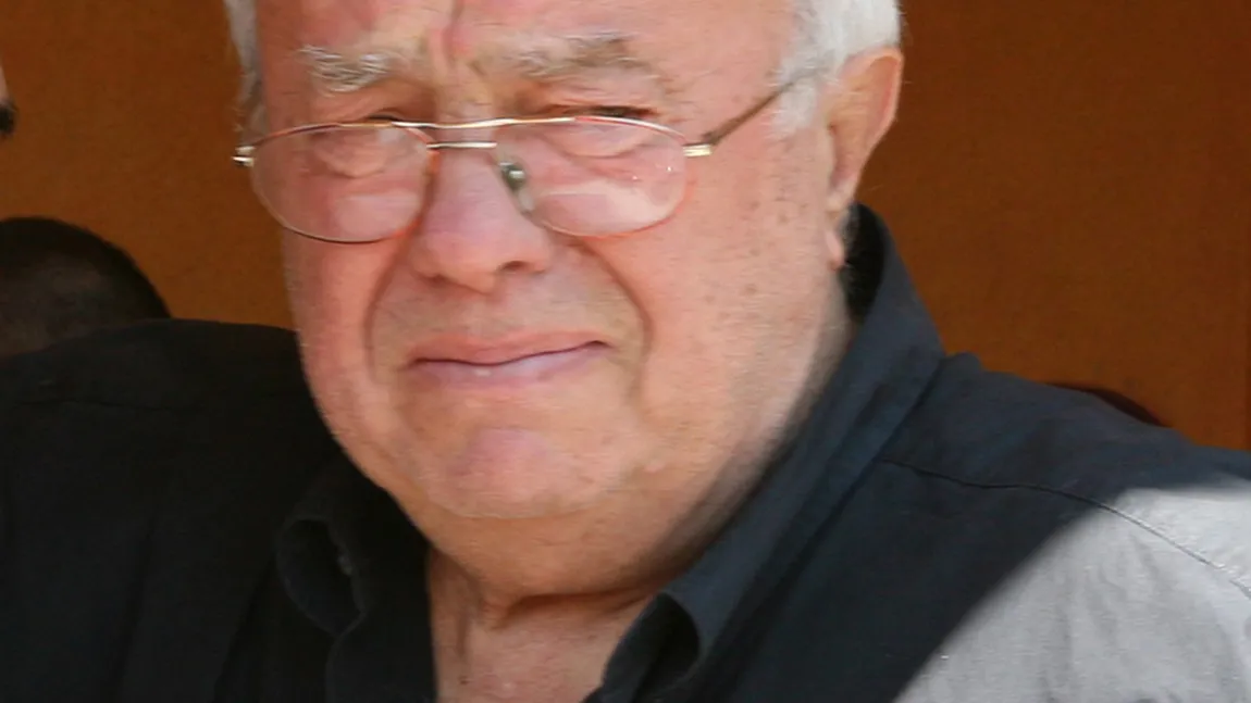 Alexandru Arşinel părăseşte Teatru Tănase. 