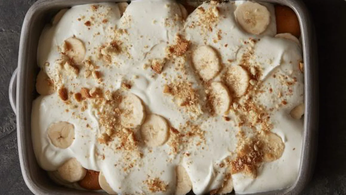 Budincă de banane cu frişcă, reţeta rapidă