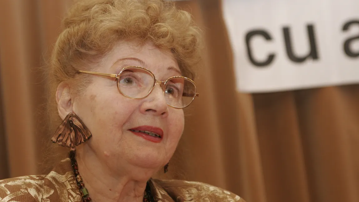 Trupul neînsufleţit al actriţei Carmen Stănescu, depus sâmbătă la Teatrul Naţional