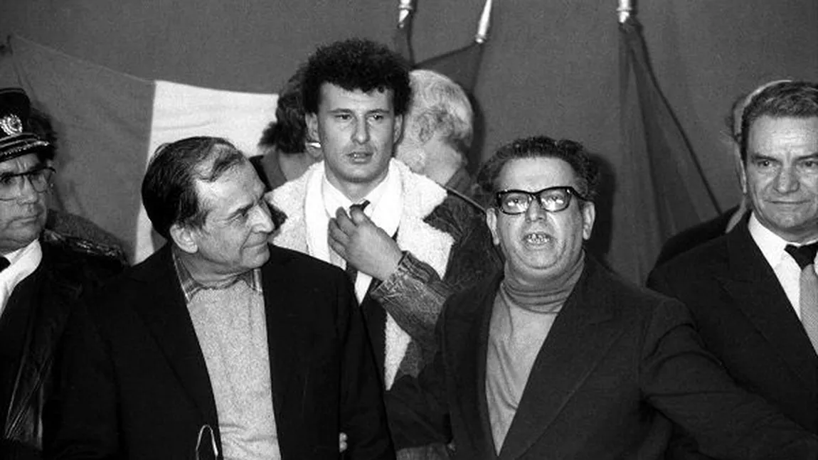 Teodor Brateş, principalul crainic în timpul Revoluţiei din decembrie 1989, a fost pus sub urmărire penală