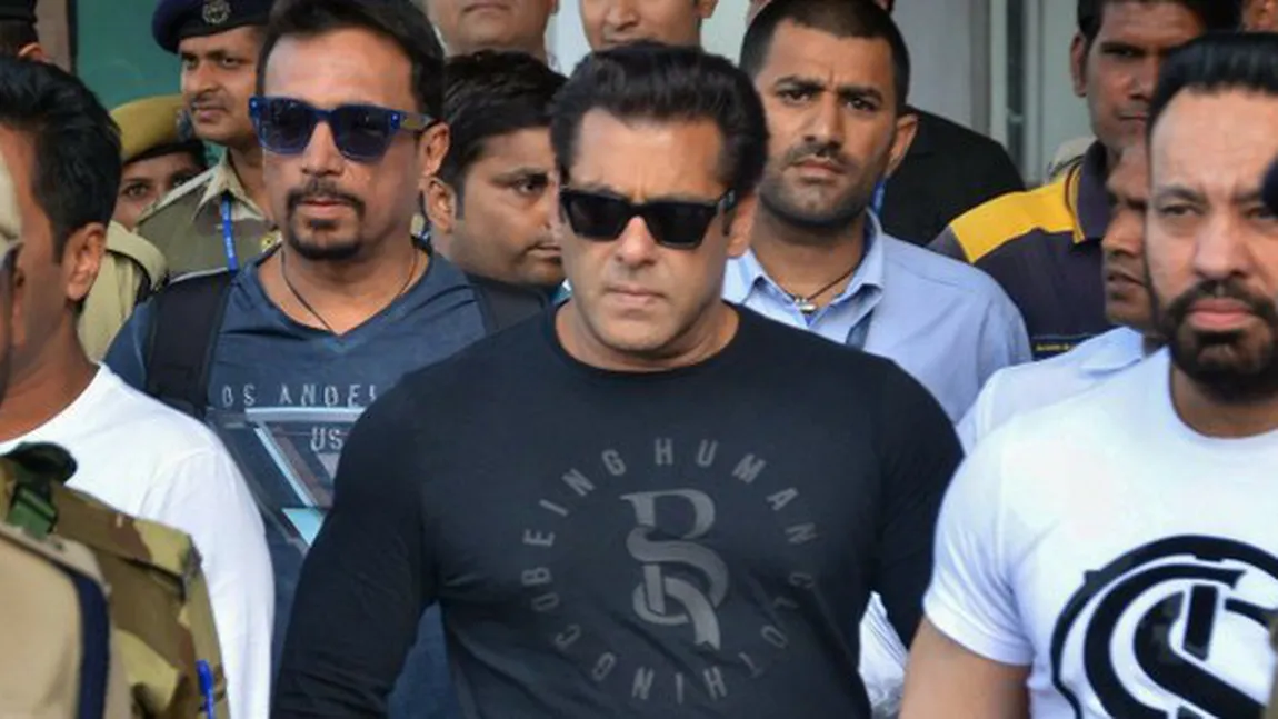 Salman Khan riscă 6 ani de puşcărie pentru o infracţiune de acum 20 de ani. Actorul a fost declarat vinovat de justiţie