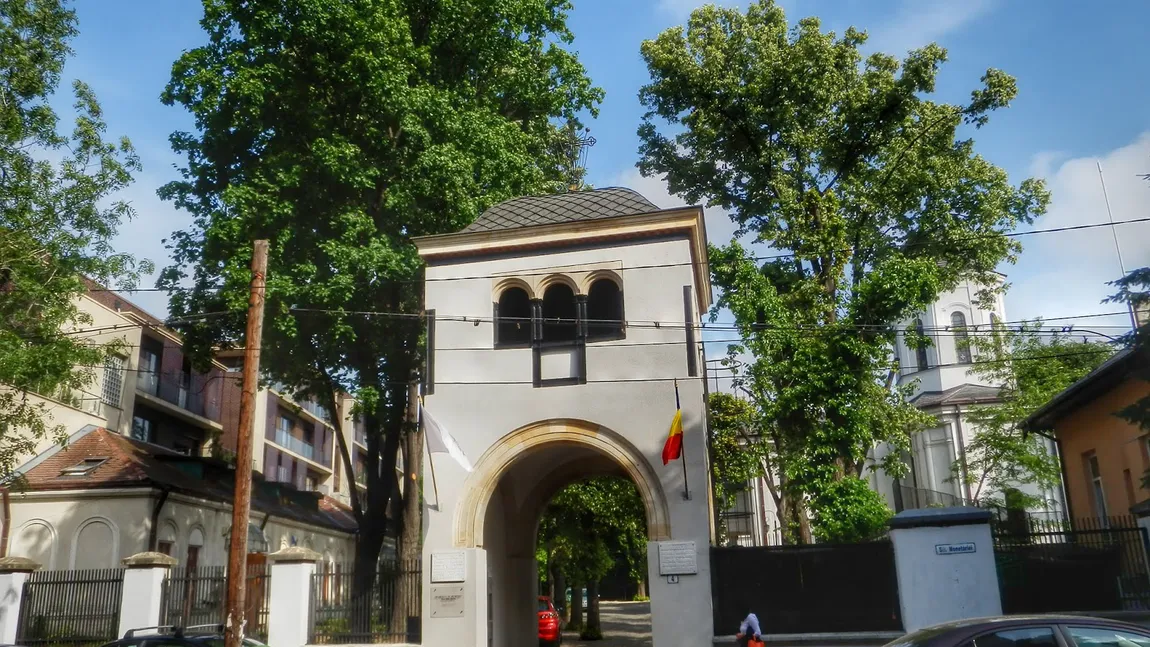 BUCUREŞTI-CENTENAR: Biserica Mavrogheni, locul unde s-a tipărit prima Constituţie