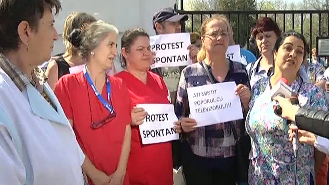 Proteste ale angajaţilor din sistemul sanitar faţă de scăderea veniturilor în Bucureşti şi Iaşi