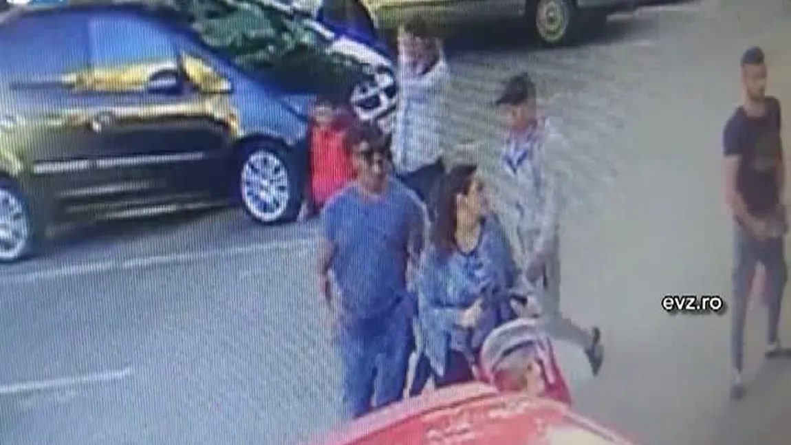 O femeie din Cluj care îşi plimba bebeluşul, tâlhărită în centrul oraşului. Imaginile sunt revoltătoare