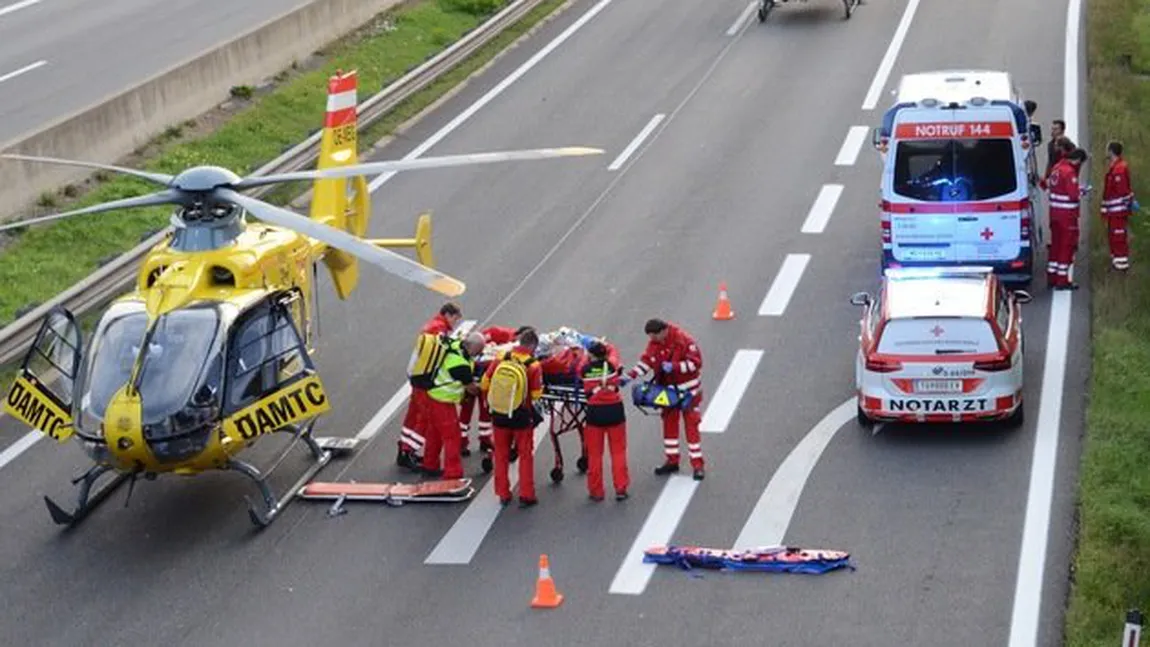 Microbuz cu români, răsturnat în Austria. Două persoane sunt rănite grav