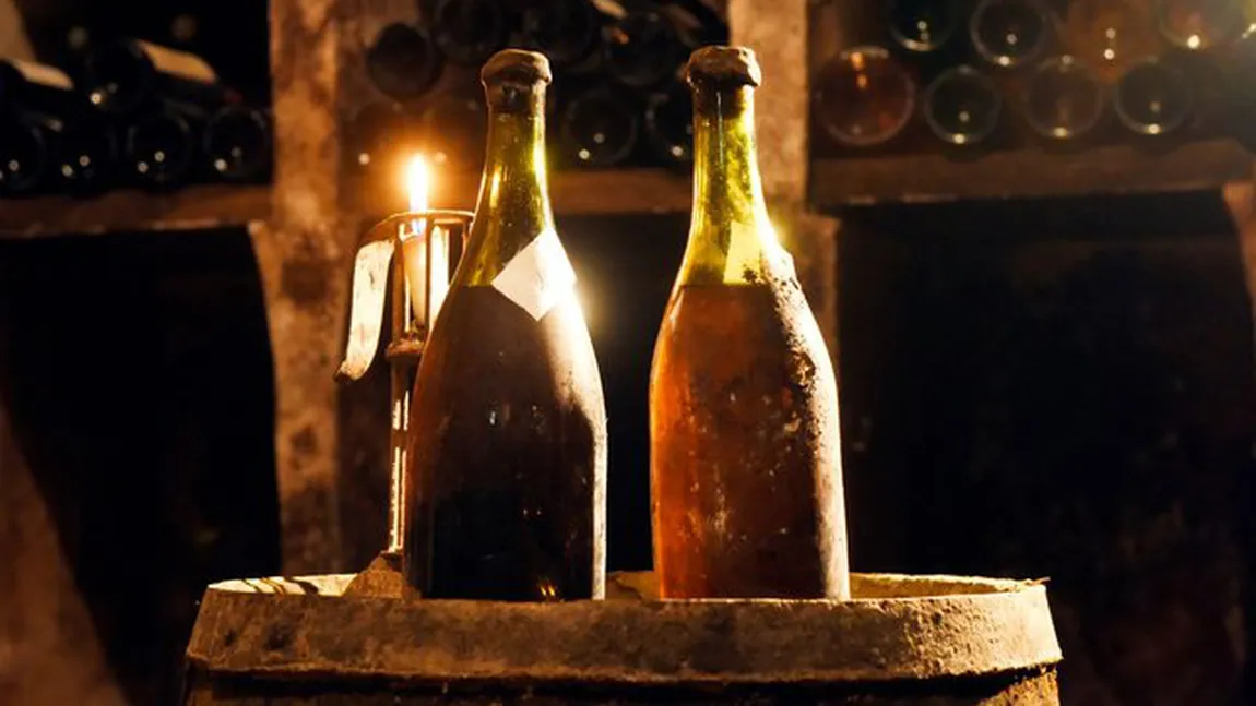 Cea mai scumpă sticlă de vin din lume: 103.000 euro la licitaţie. Din ce an e vinul