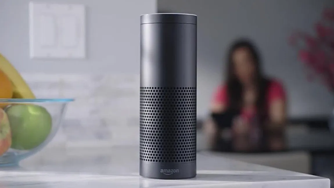 Alexa, boxa smart de la Amazon, a înregistrat discuţia dintre doi soţi şi a transmis-o cunoştinţelor acestora