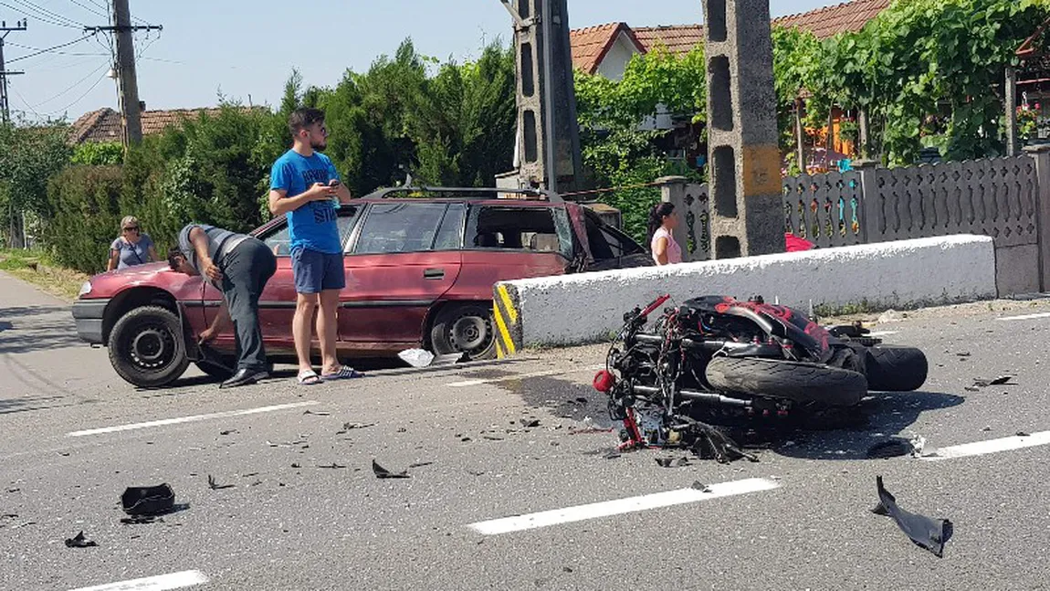 Tamponare cu victime pe DN1. Un motociclist este resuscitat