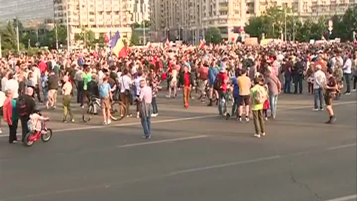Mesajul Jandarmeriei pentru protestatarii din Piaţa Victoriei