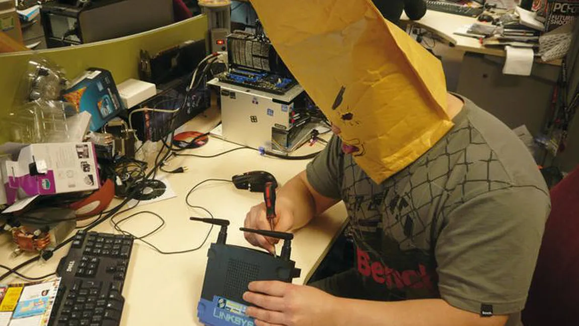 Hackerii ruşi au compromis sute de mii de routere din locuinţe particulare, dar şi din birouri