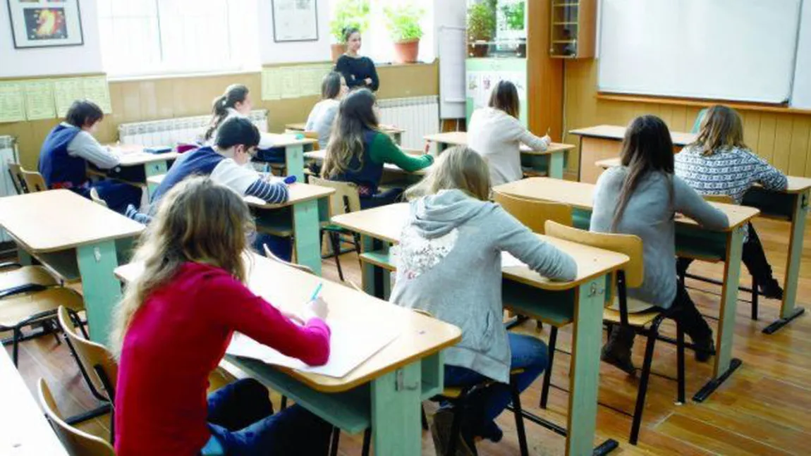 Elevii claselor a VIII-a au emoţii. Luni au prima probă a Evaluării Naţionale