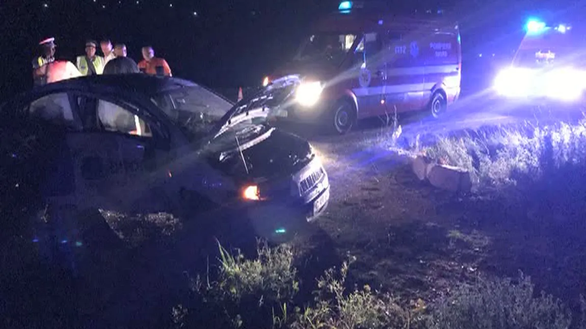 Accident grav în judeţul Vaslui. Şoferul a adormit la volan, iar maşina a ajuns într-un cap de pod