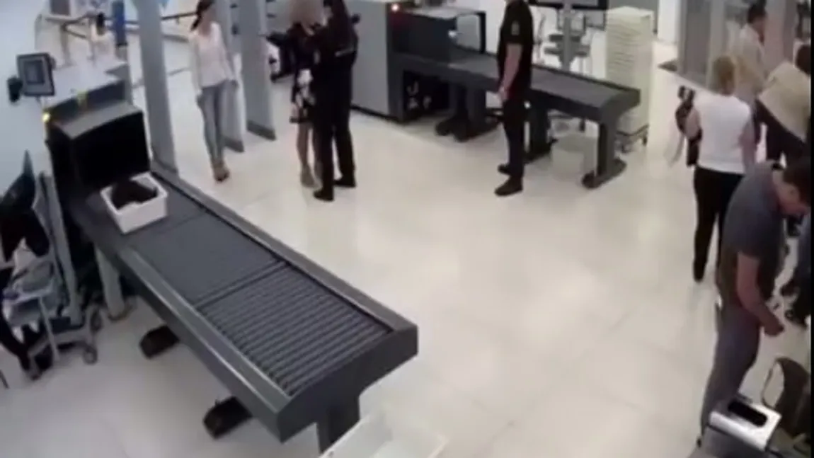 Tănără mămică, reţinută pe aeroport pentru proxenetism VIDEO