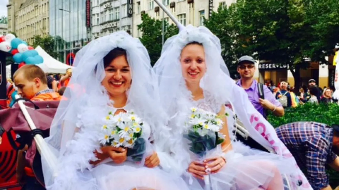 Guvernul Cehiei susţine căsătoria între persoane de acelaşi sex