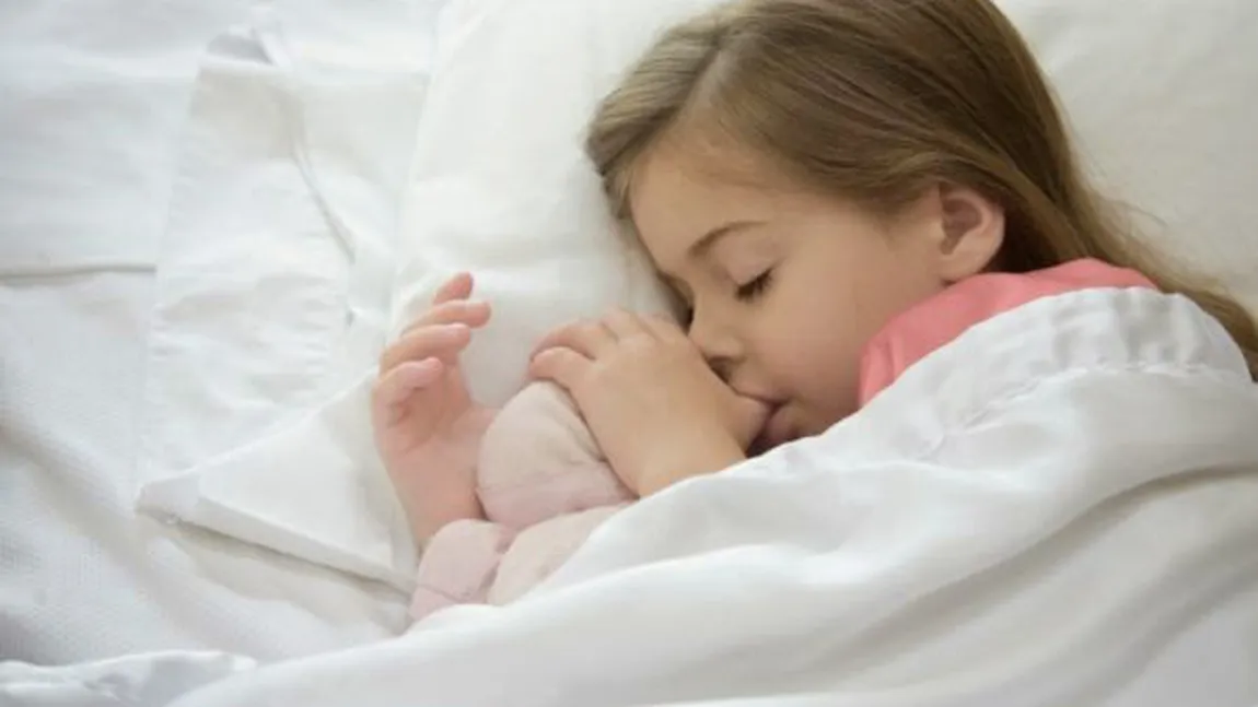 Tabelul acesta îţi arată când e cel mai bine să-ţi culci copilul