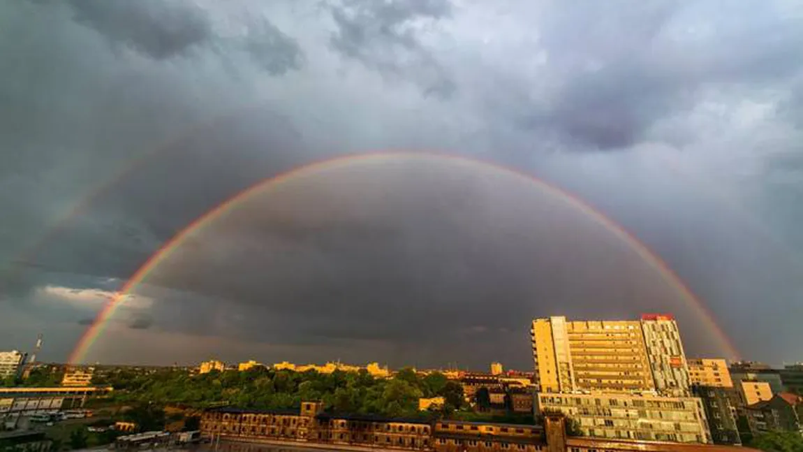 PROGNOZA METEO. Pauză de caniculă, cu vreme răcoroasă şi ploi locale