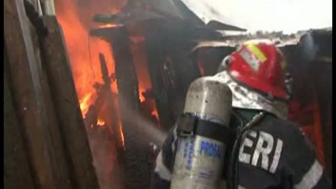 Incendiu la un azil de bătrâni din Arad