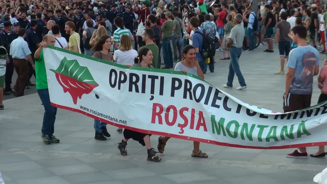 Manifestaţie în Piaţa Universităţii, pentru Roşia Montană