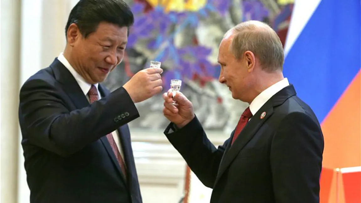 Putin se confesează: Am băut câte un păhărel cu vodcă, am tăiat nişte salam ...