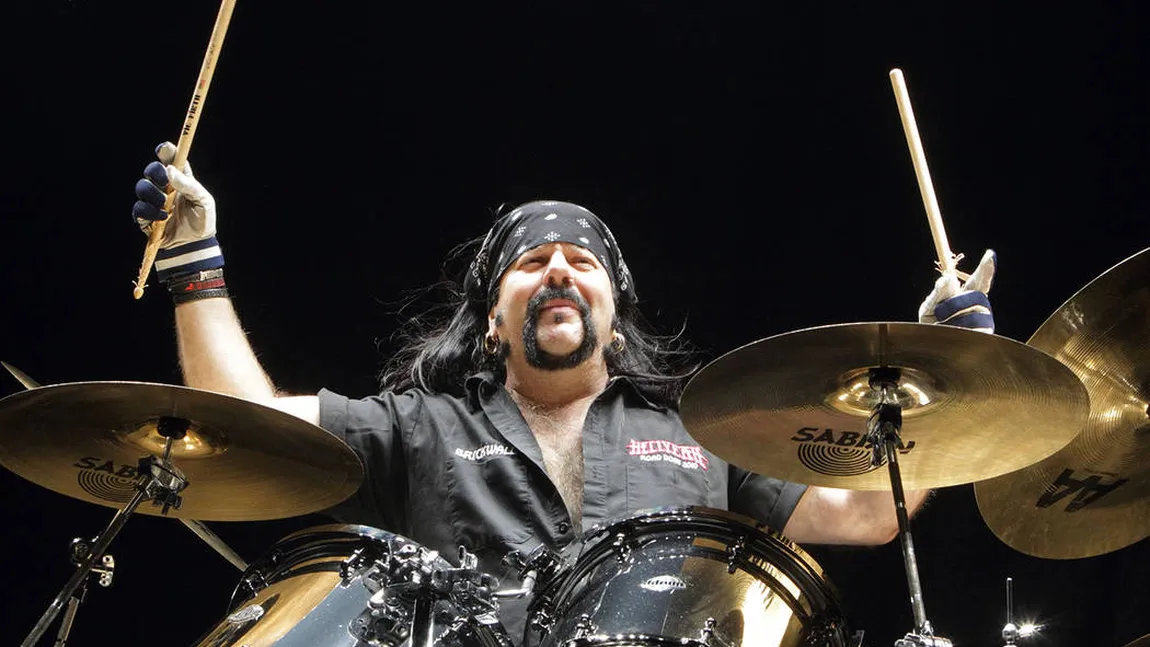 Vinnie Paul, bateristul trupei Pantera, a murit la vârsta de 54 de ani