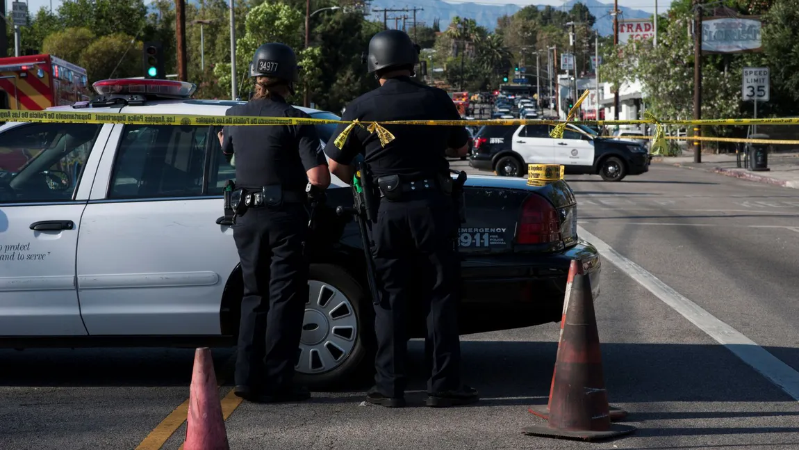 Luare de ostatici în Los Angeles. O femeie a fost împuşcată mortal