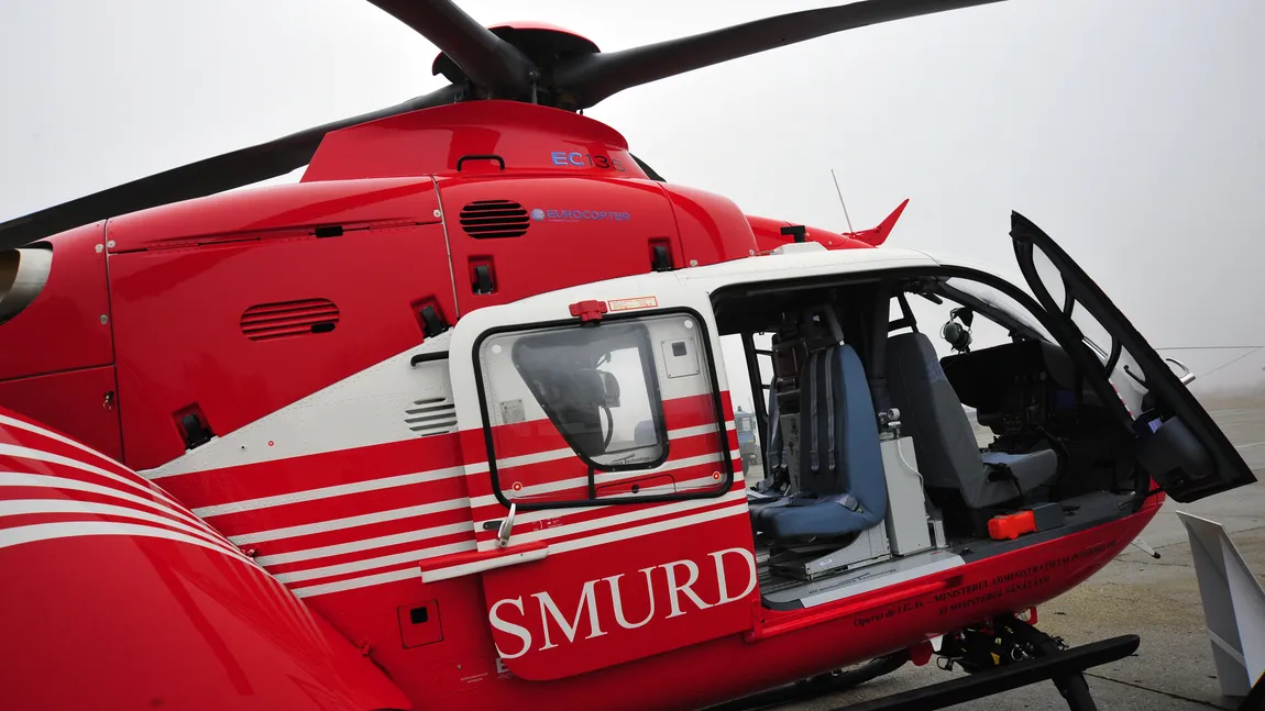 Un bărbat s-a împuşcat accidental, în timp ce îşi curăţa arma. Un elicopter SMURD a preluat victima