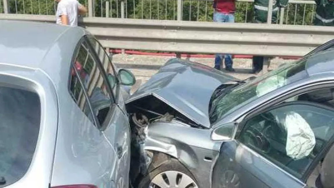 Accident cu trei maşini, la Predeal. Şapte persoane au fost rănite