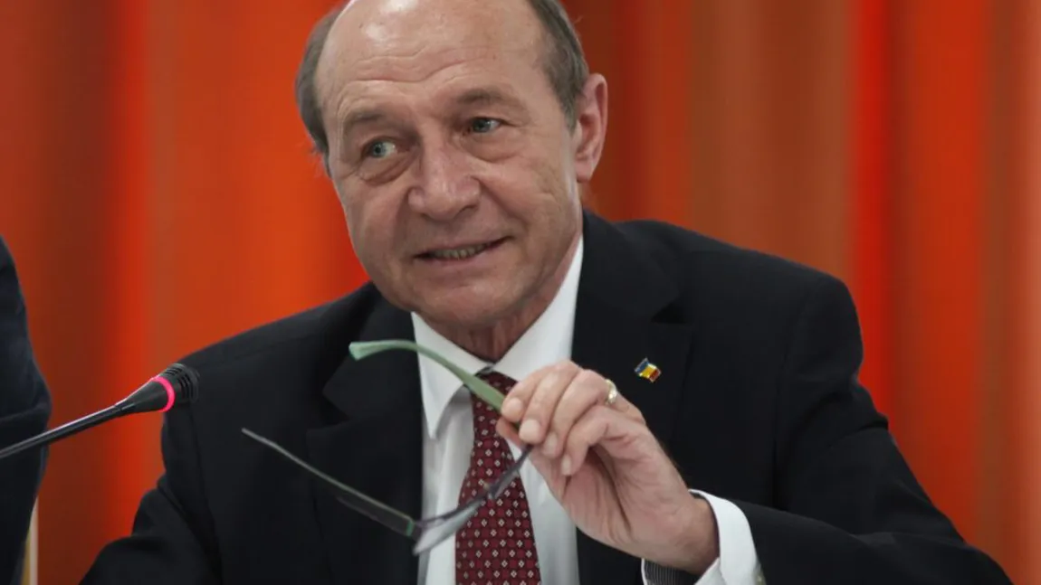 Traian Băsescu, despre scandalul plăcuţelor de înmatriculare anti-PSD. Slugărnicia unor şefi din poliţie face România un stat ridicol
