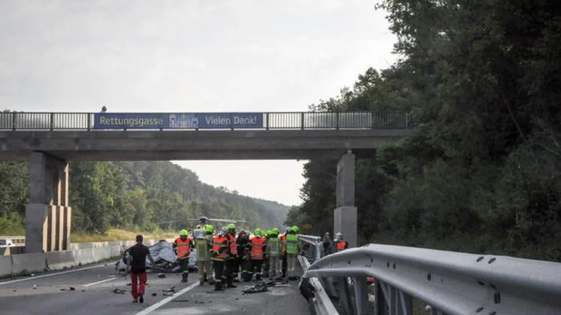 Accident cu români în Austria. Un bărbat a murit pe loc, soţia şi fiica lui sunt în comă