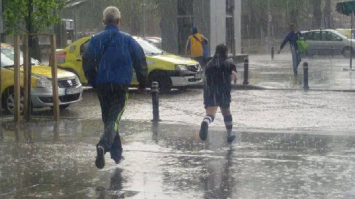 Avertizări meteo COD PORTOCALIU şi COD GALBEN actualizate. Ploi abundente şi vijelii până la ora 21