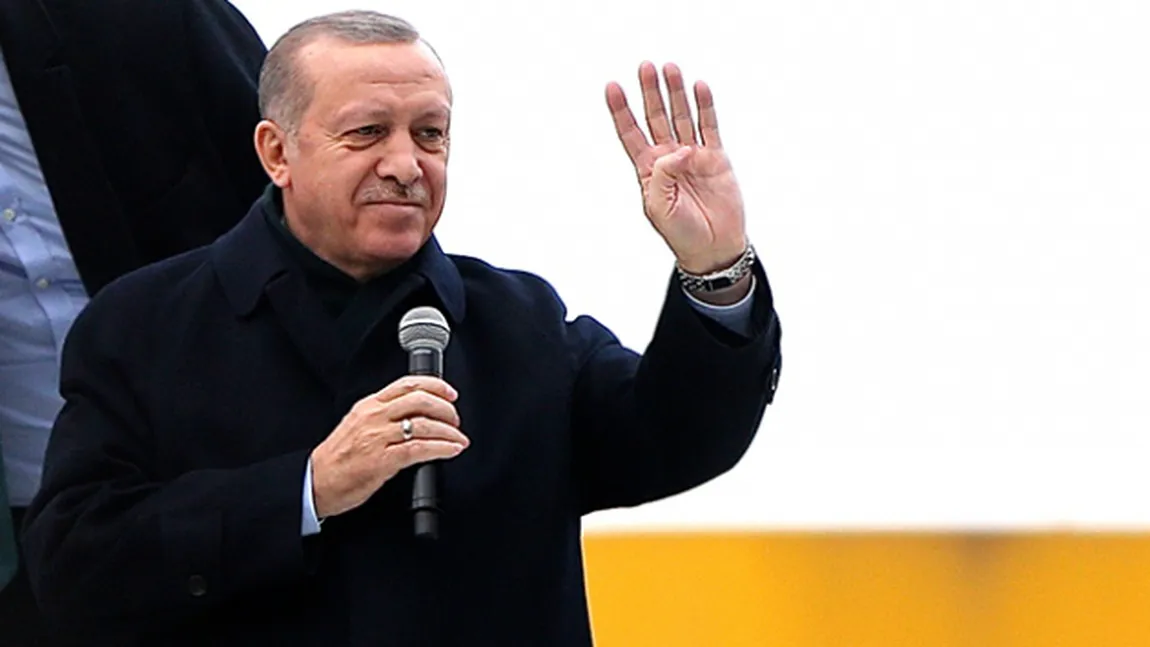 Turcia devine republică prezidenţială cu puteri sporite. Erdogan suprimă zece ministere şi controlează totul