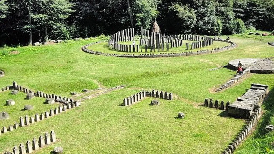 Situl Sarmizegetusa Regia este deschis pentru vizitare, deşi drumul spre acesta este impracticabil