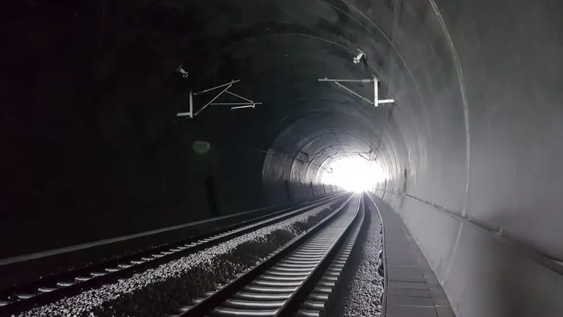 CFR a deschis cel mai lung tunel feroviar construit în România după Revoluţie