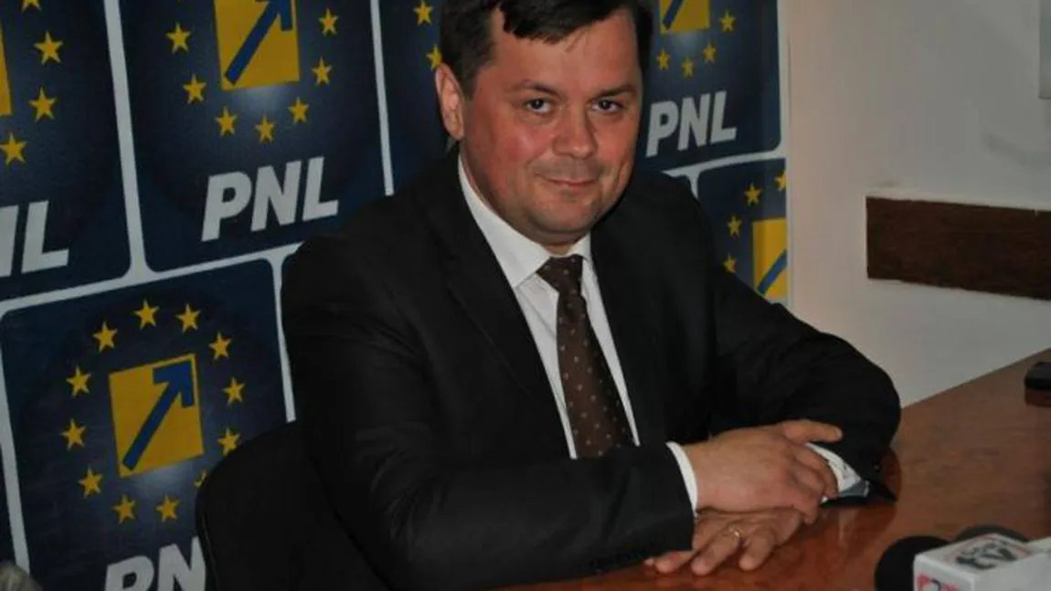 Primarul municipiului Târgu-Jiu, liberalul Marcel Romanescu, audiat la DNA