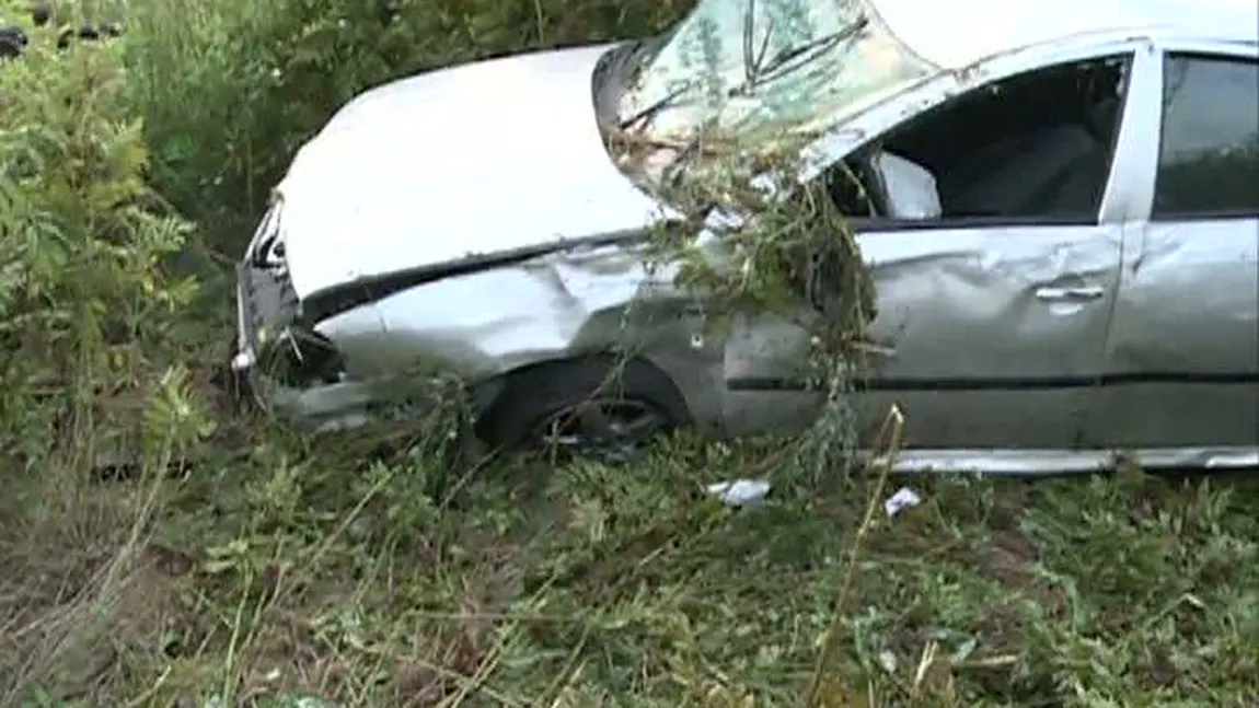 Accident grav în Capitală: s-a rostogolit cu maşina de trei ori după ce s-a certat cu iubita