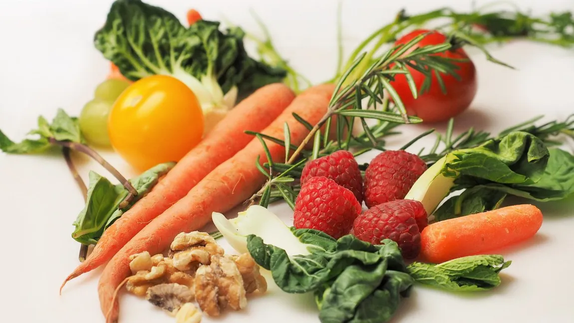 Top 15 alimente care pot produce cancer şi top 15 alimente care previn cancerul
