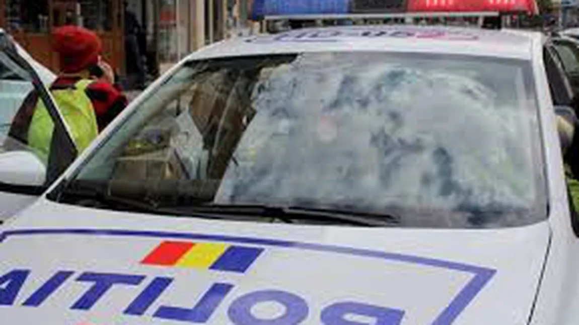 Poliţist bucureştean aproape linşat după ce a accidentat o bătrână pe o trecere de pietoni de pe Şoseaua Olteniţei