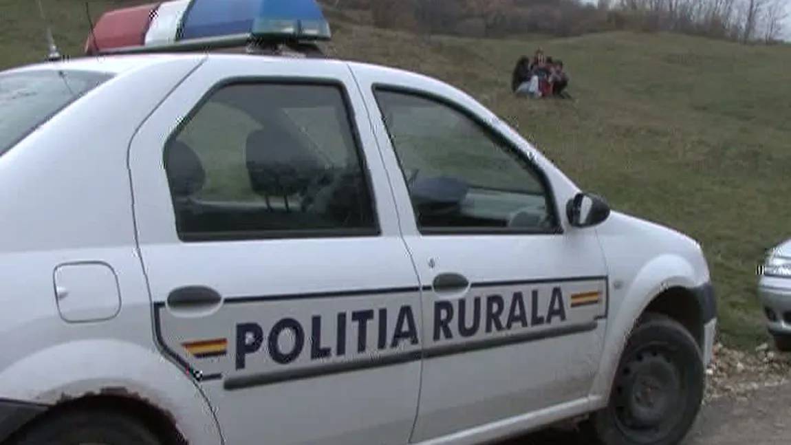 Caz uluitor în Teleorman! Un tânăr, bătut şi ameninţat cu moartea de un grup de rromi. Poliţia, depăşită de situaţie