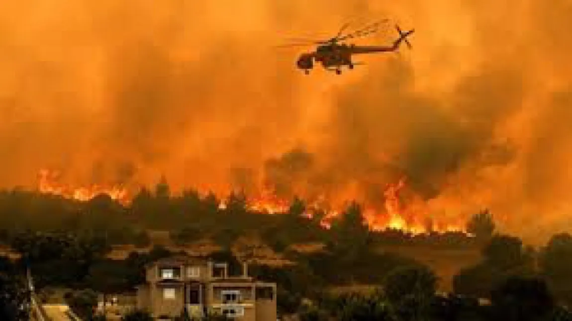 Alertă de călătorie în GRECIA din cauza incendiilor. Riscul este la nivelul 4 din 5