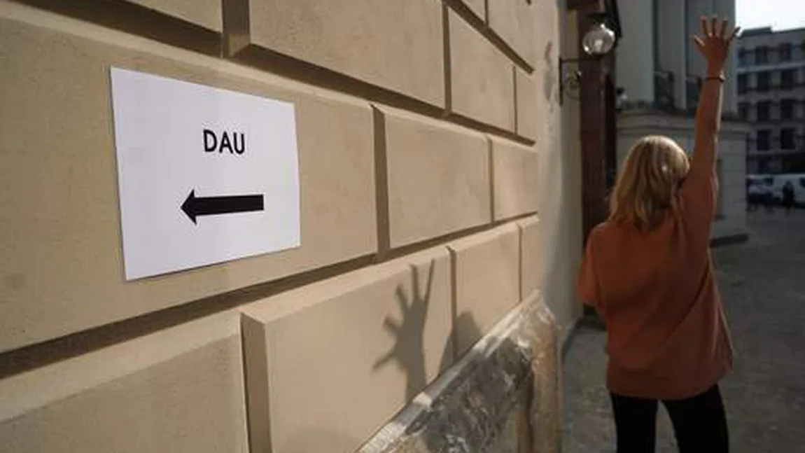 Se reconstruieşte Zidul Berlinului